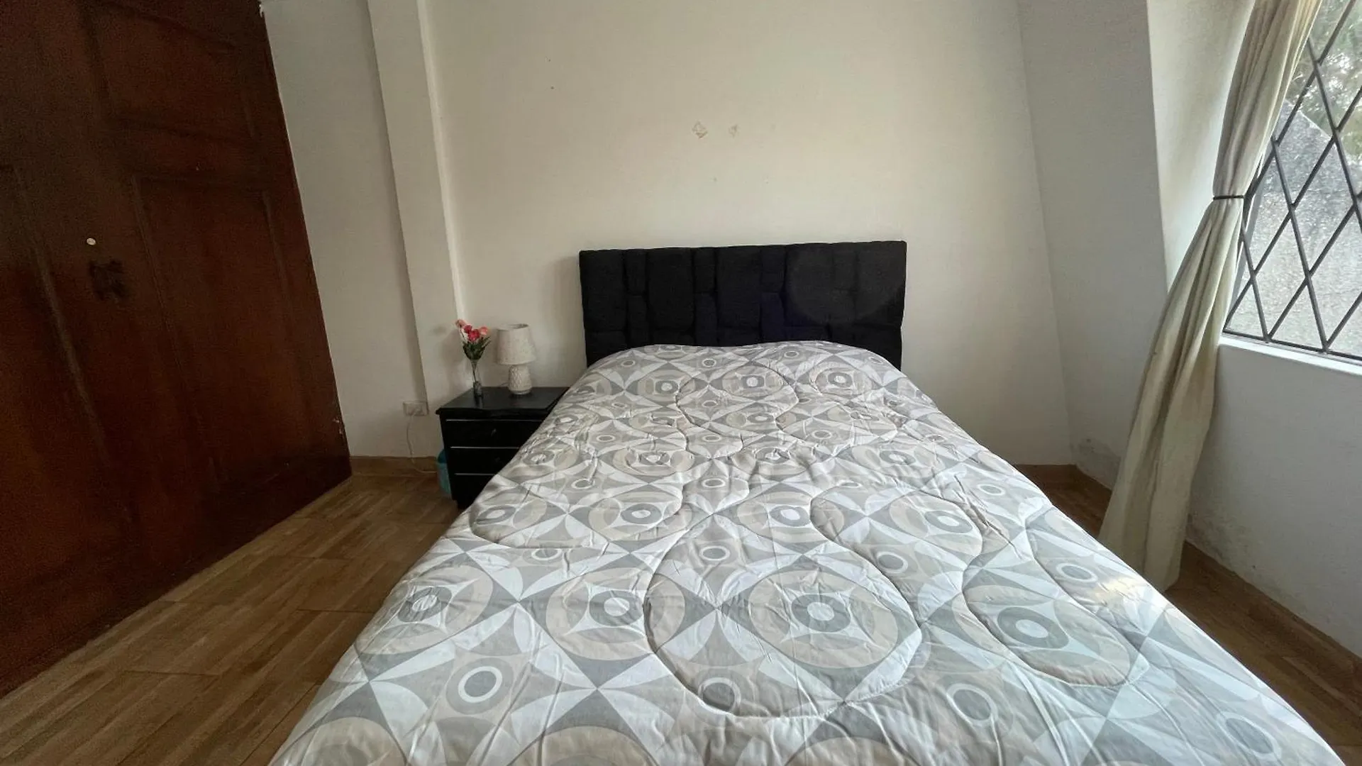 Homestay Casa De Las Flores Quito
